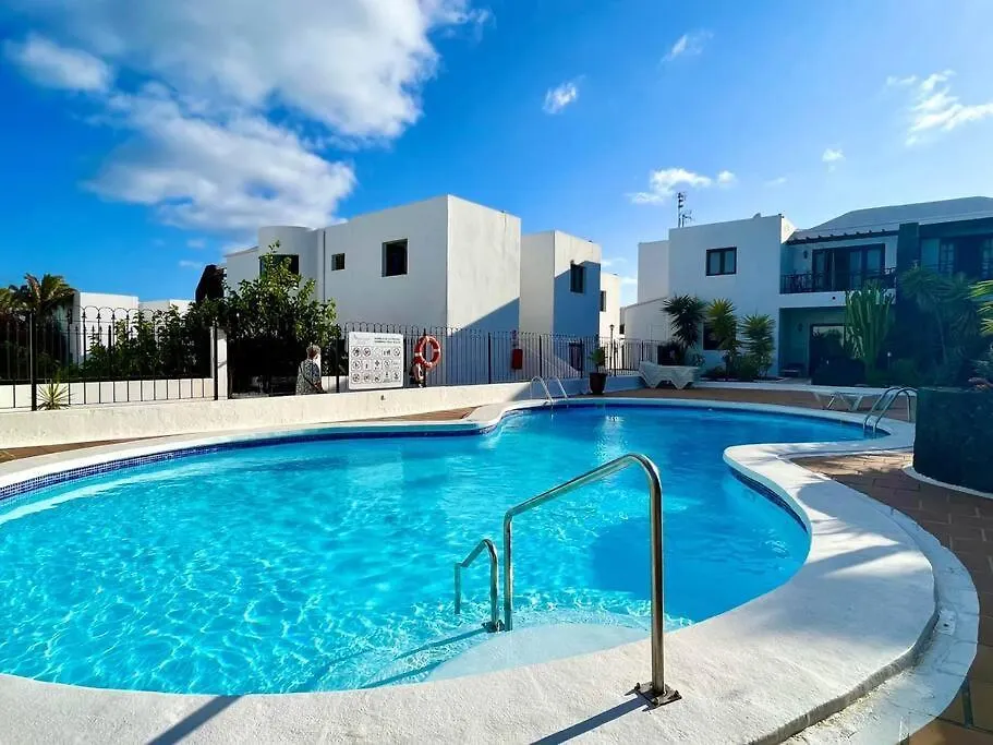 Pelicano Club 303 - 2 Bedroom Apartment In Puerto Del Carmen, Lanzarote Puerto del Carmen  0*, Puerto del Carmen (Lanzarote) Spain