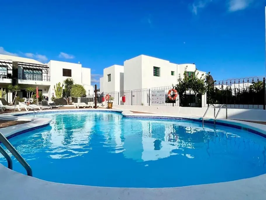 Pelicano Club 303 - 2 Bedroom Apartment In Puerto Del Carmen, Lanzarote Puerto del Carmen