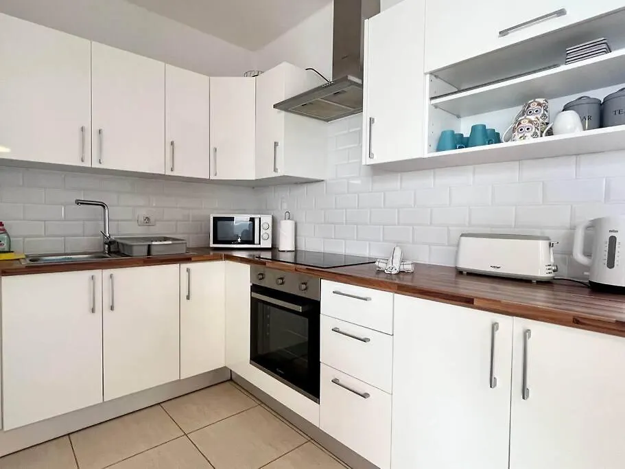 Pelicano Club 303 - 2 Bedroom Apartment In Puerto Del Carmen, Lanzarote Puerto del Carmen  Puerto del Carmen (Lanzarote)
